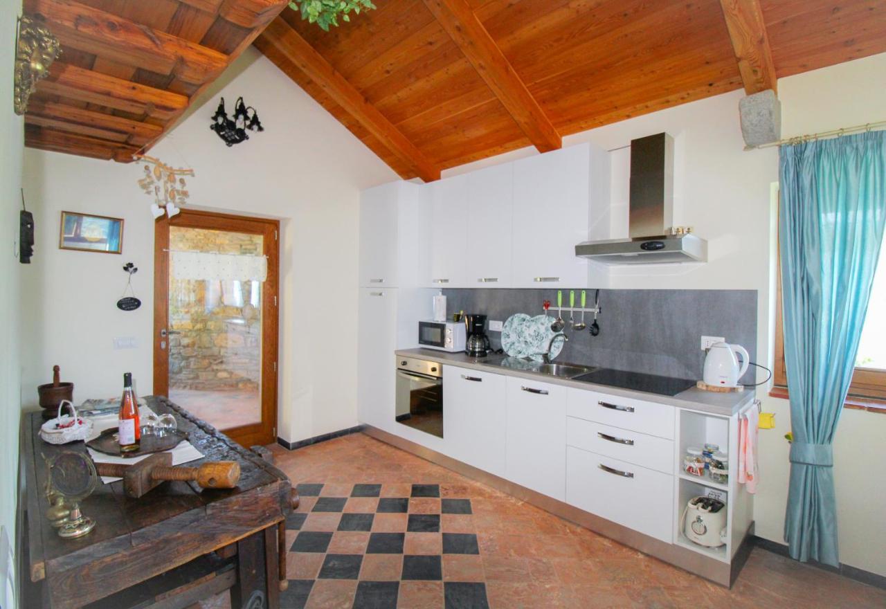 Residenza Castellum Lägenhet Stazzona Exteriör bild